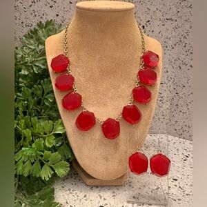 Jello red lucite gem and gold necklace set